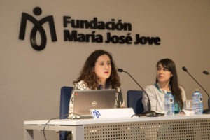 María Isabel García Pérez, Arte-psicoterapeuta en los servicios del CNWL y NHS (National Heatlh Service) del Hospital de Hillingdon, Reino Unido.