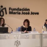 María Gorety Pazos González. Médico de Familia. Experta en Cuidados continuos y Paliativos. Servicio de Oncología Médica del Hospital de A Coruña • Adriana Ávila Álvarez, Profesora Investigadora de la UDC, Coordinadora del Proyecto “Los perros de terapia como facilitadores terapéuticos”