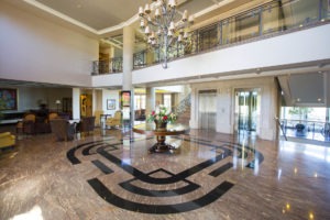 Gran Hotel los Abetos, Hall