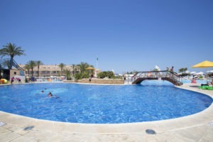 Pool Seaview Country Club Hotel