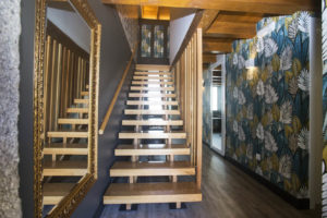 acceso a planta superior